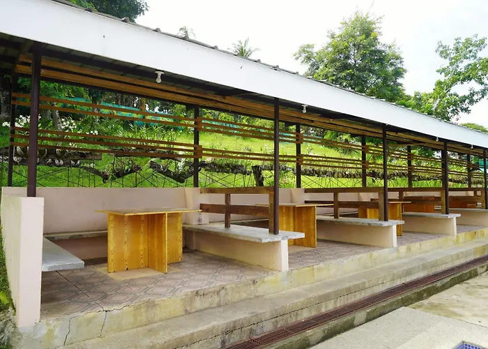 Hidden Valley Organic Farm 3* Pinamungahan