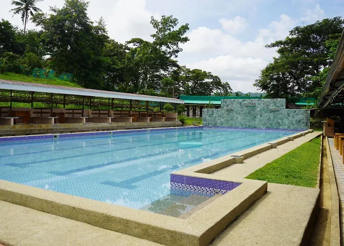 Hidden Valley Organic Farm Resort 3*
